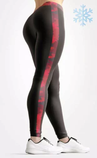 Termikus leggings oldalsó csíkkal terepszínű stílusban