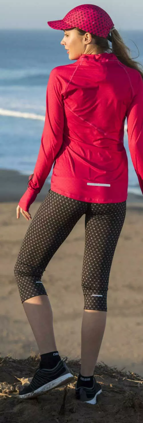 Barna pöttyös rövid sportos női leggings barna pöttyös